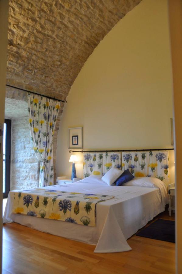 La Caussenarde Bed & Breakfast Severac-d'Aveyron Luaran gambar